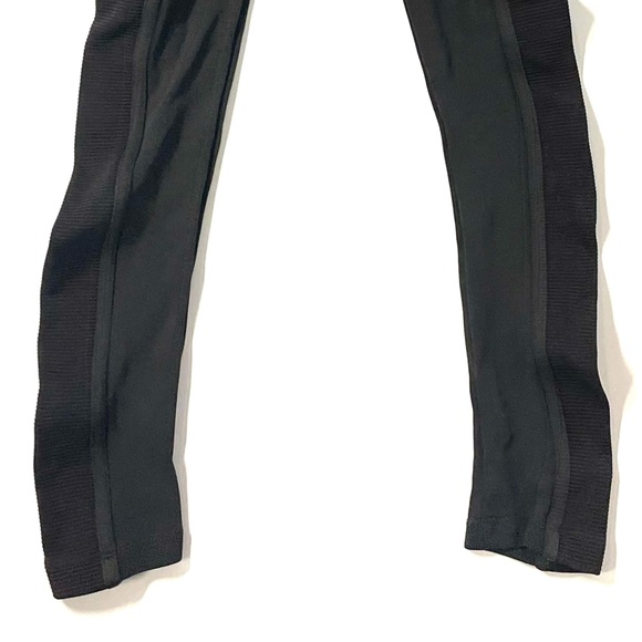 BCBGMaxAzria, kaki leggings, xxs, perfect condition - Picture 2 of 11